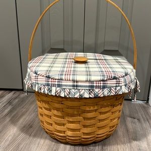 Longaberger basket  Hostess sewing basket  introduced 1995 retired 2000